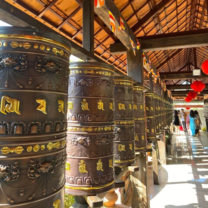 Bạn nên đến chùa Bửu Minh một lần để được cảm nhận văn hóa lịch sử của vùng đất cao nguyên Gia Lai.